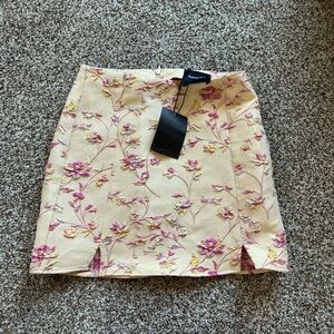 Very detailed skirt!